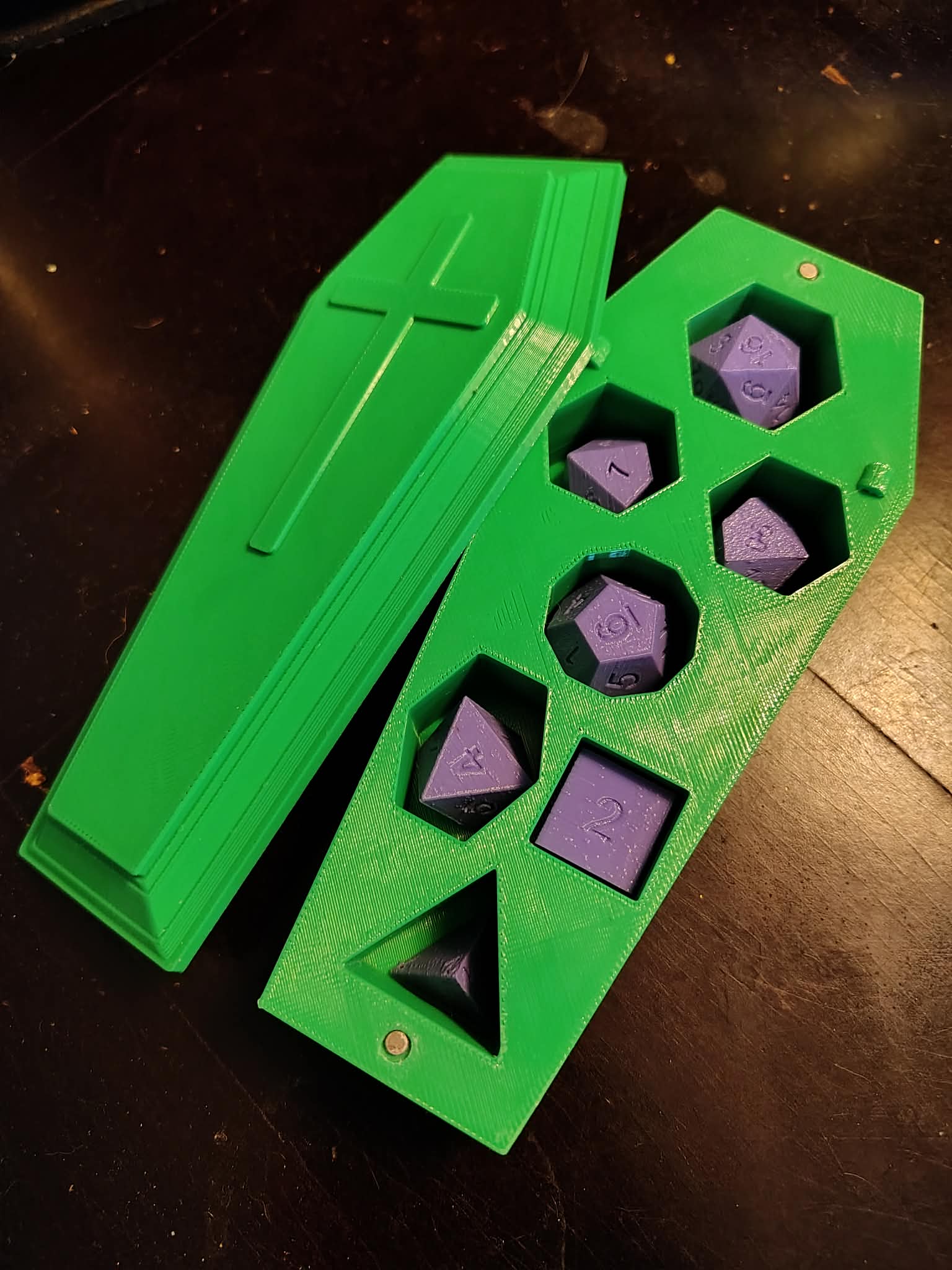 Custom 3D Printed Cursed Dice with Coffin Case