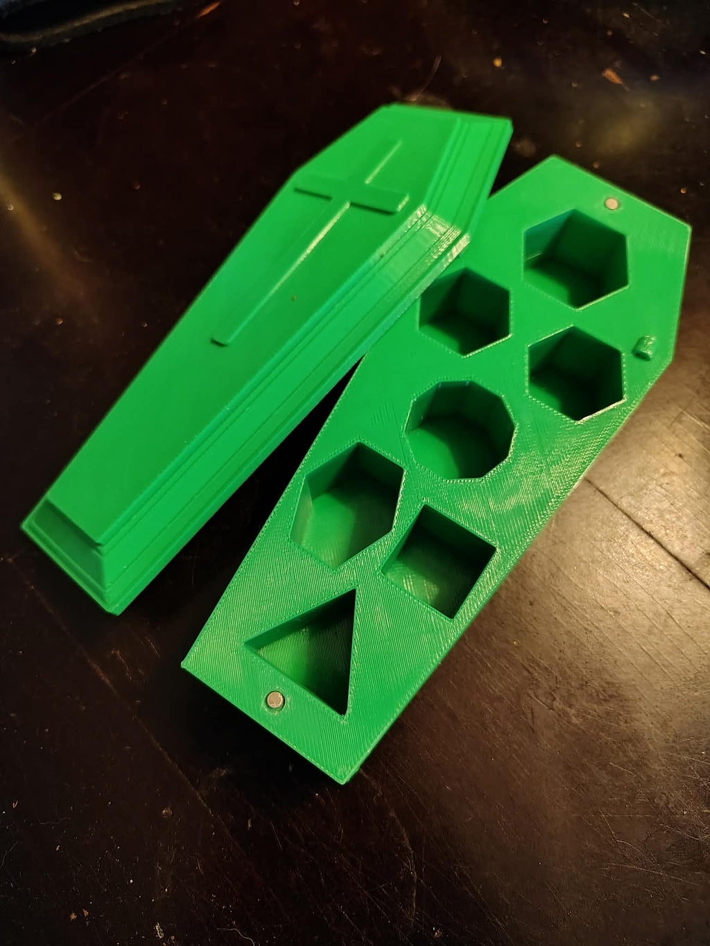 Custom 3D Printed Cursed Dice with Coffin Case