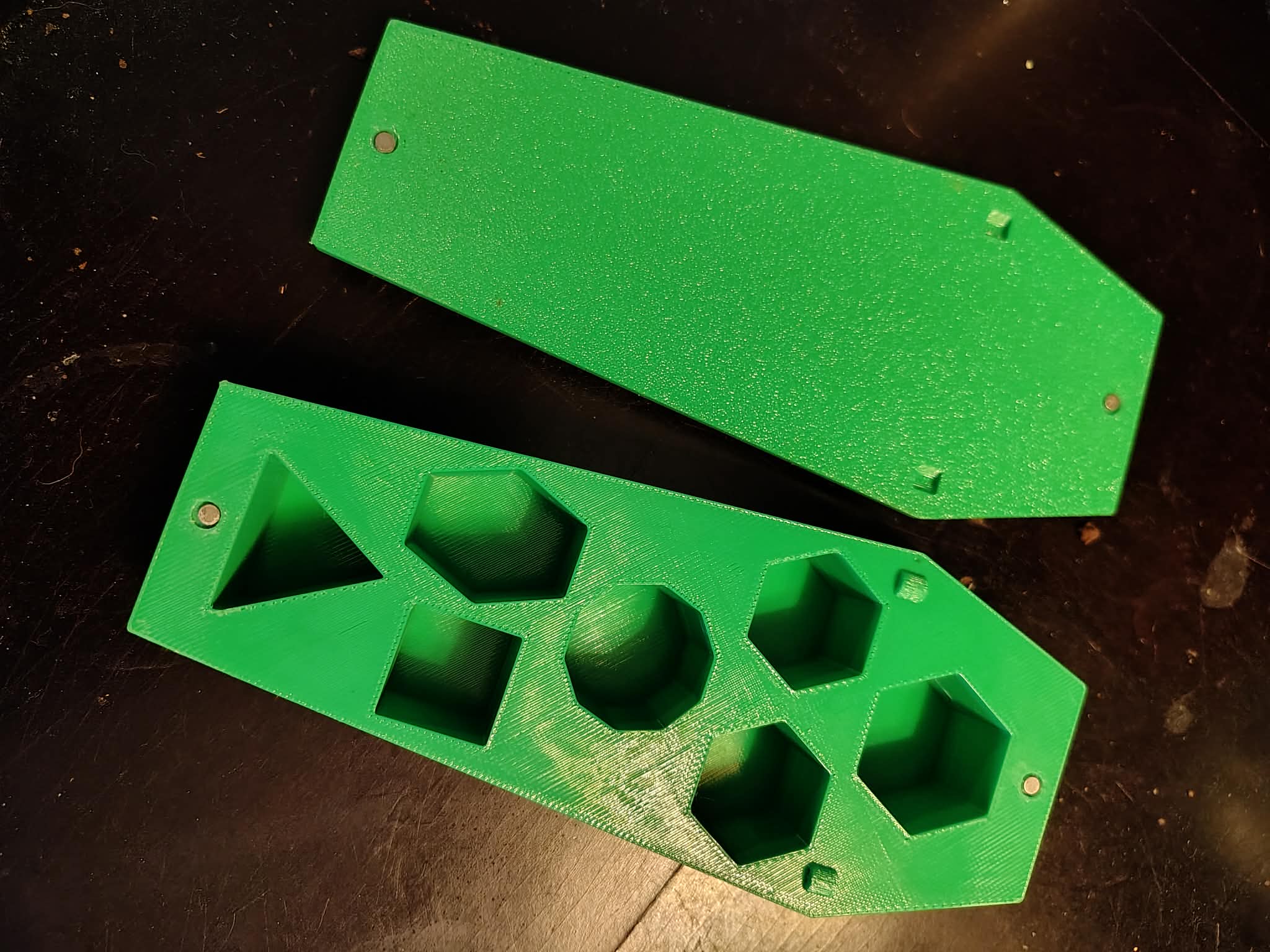 Custom 3D Printed Cursed Dice with Coffin Case