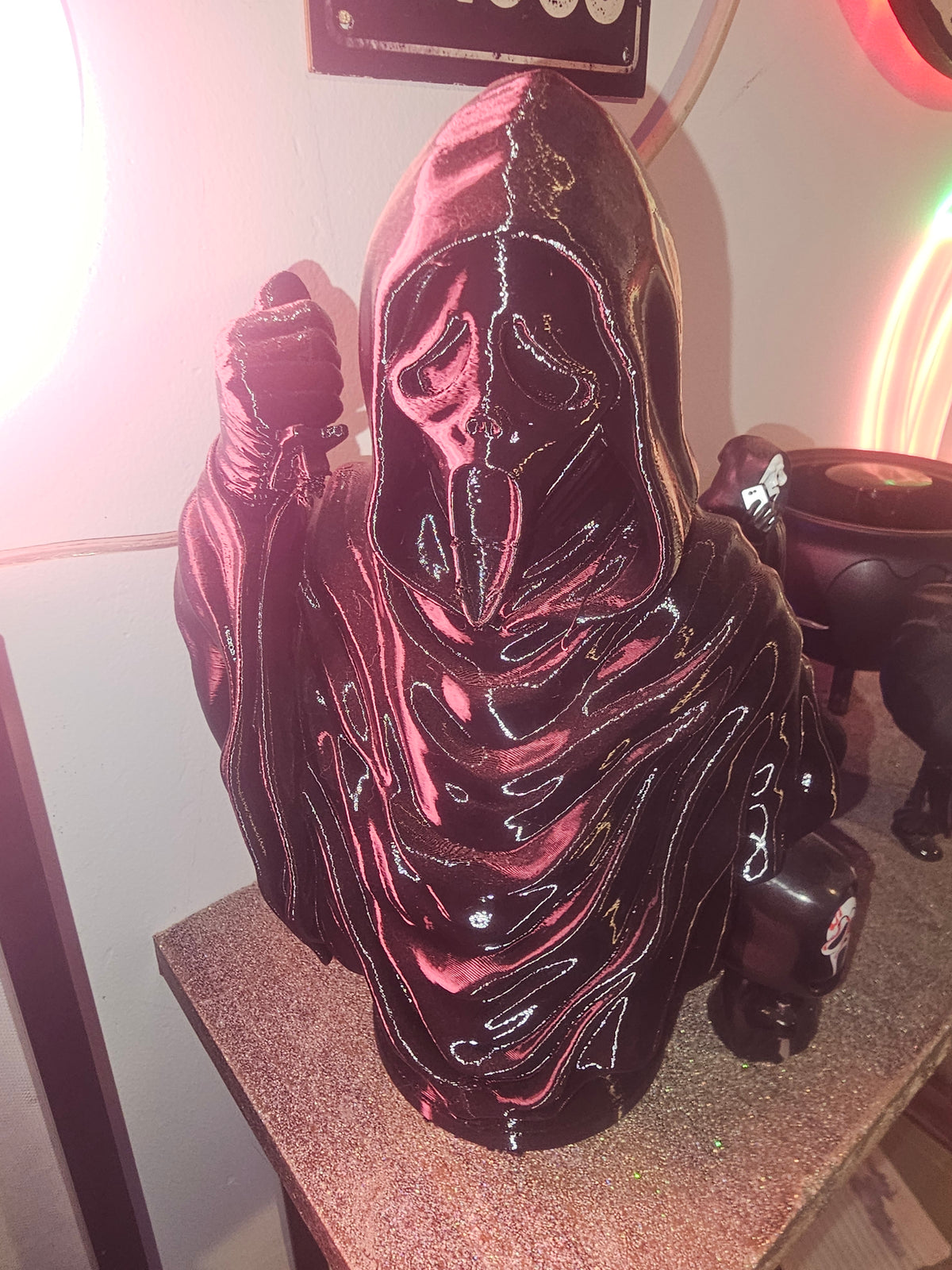 Huge Ghostface bust