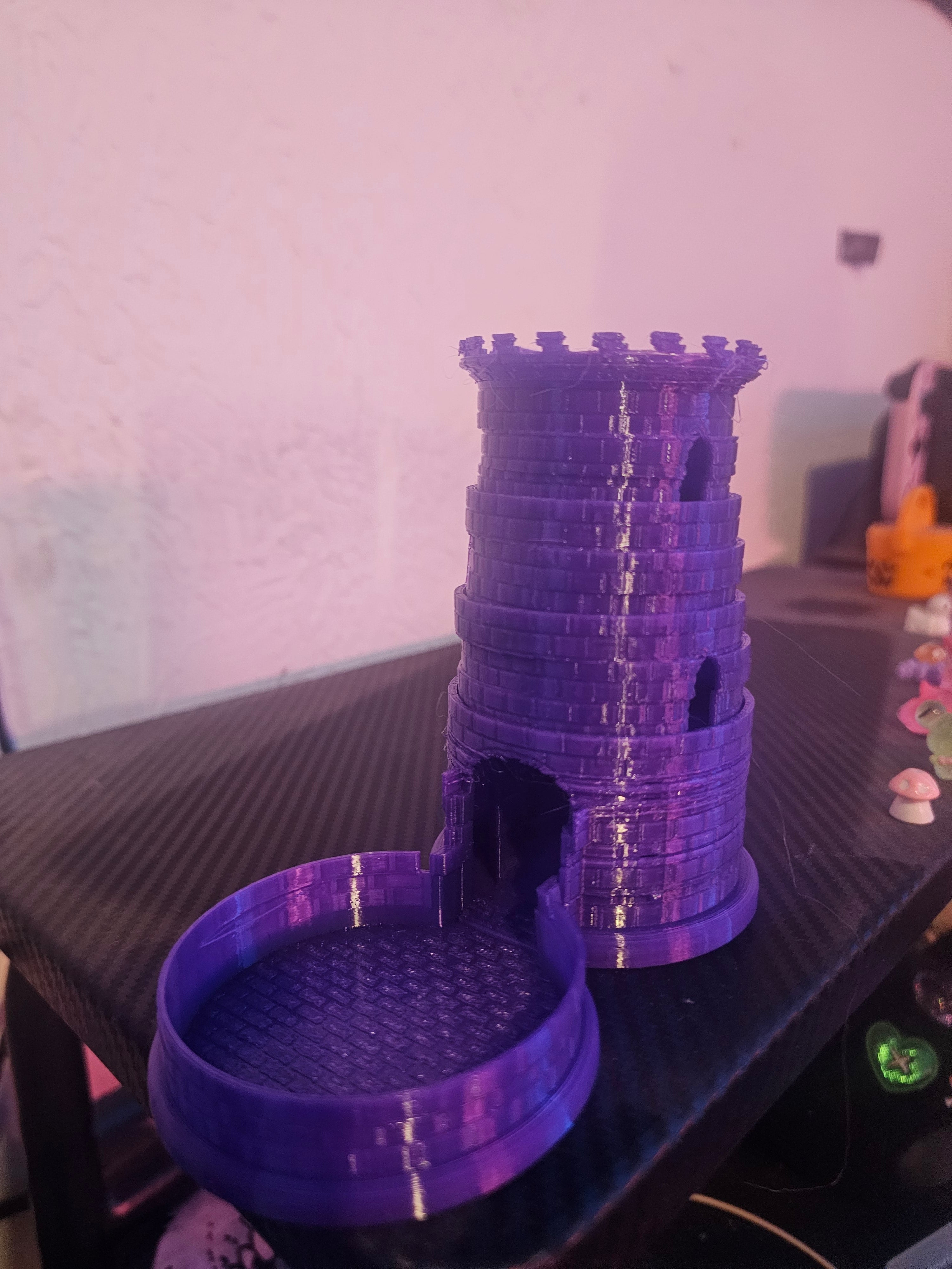 Collapsible dice tower
